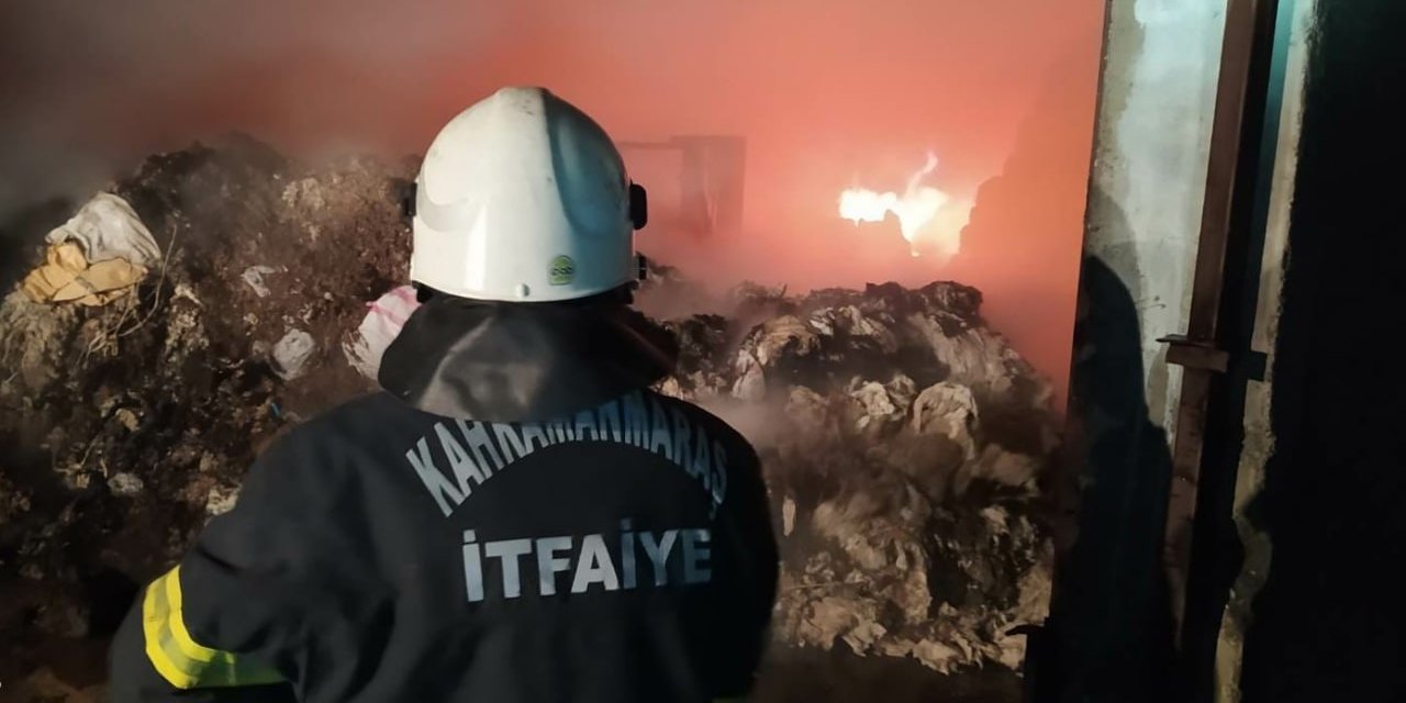 Kahramanmaraş’ta pamuk deposunda yangın