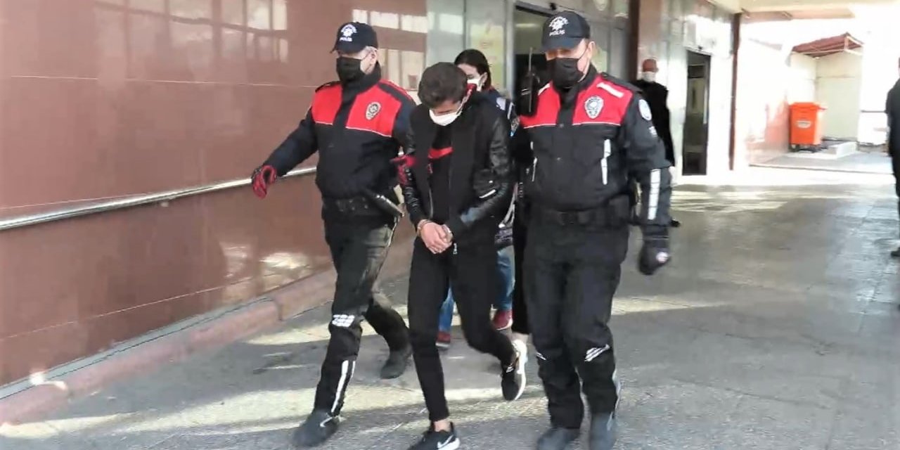 Oto hırsızı biri kadın 2 kişi tutuklandı