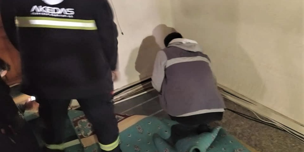 Elbistan’da Cuma namazı sırasında camide yangın çıktı