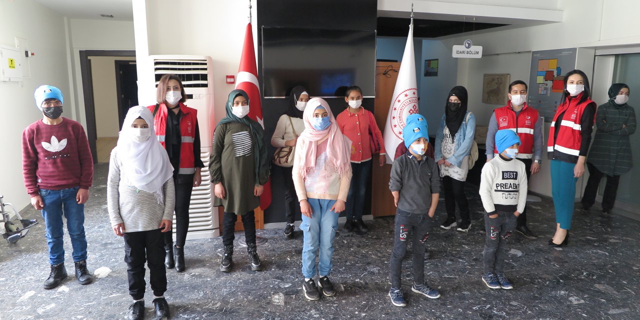 Suriyeli öksüz ve yetimler arkeoloji müzesini gezdi