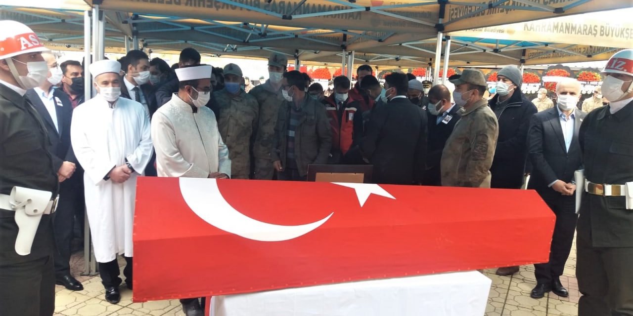 Şehit Mehmet Demir son yolculuğuna uğurlandı