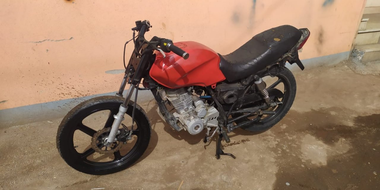 Çaldıkları motosikletlerle hırsızlık yaptılar