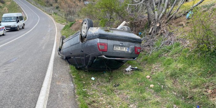 Kahramanmaraş’ta yoldan çıkan otomobil takla attı