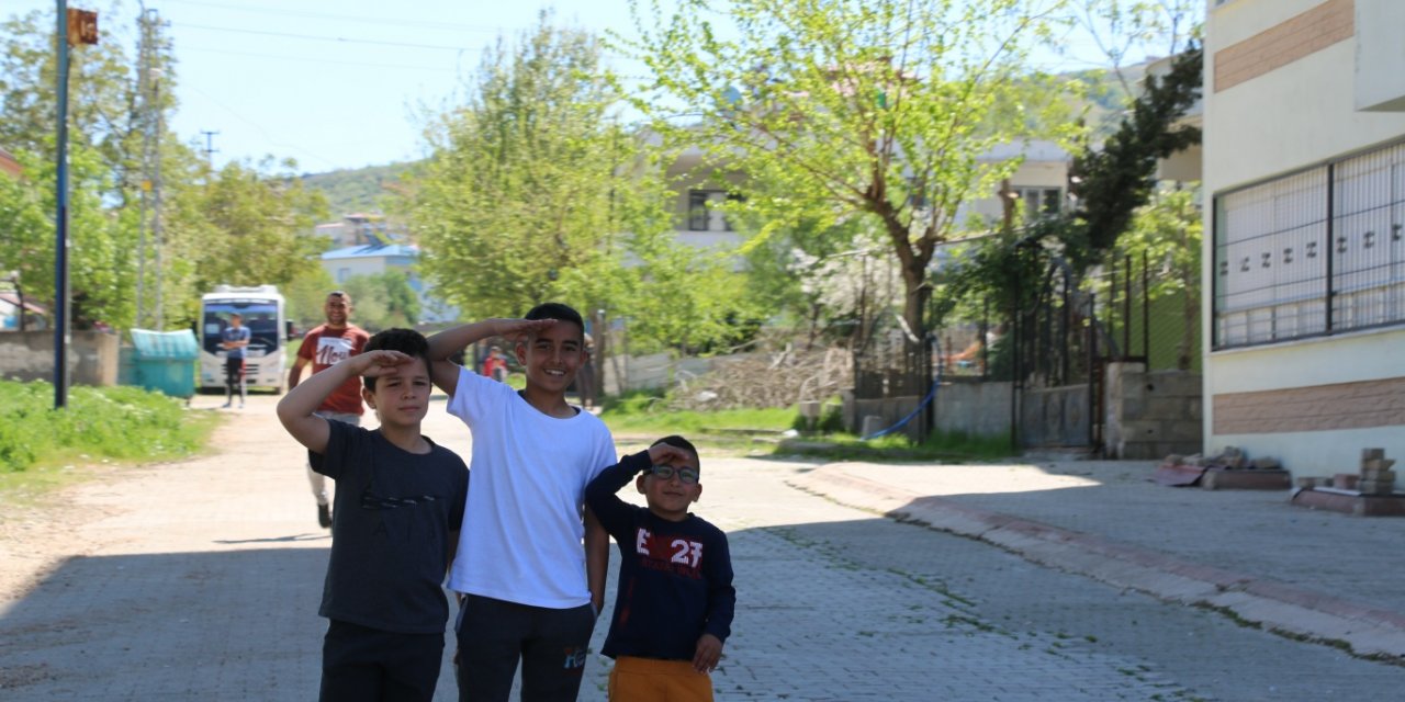 Kahramanmaraş’ta jandarmadan 23 Nisan konvoyu