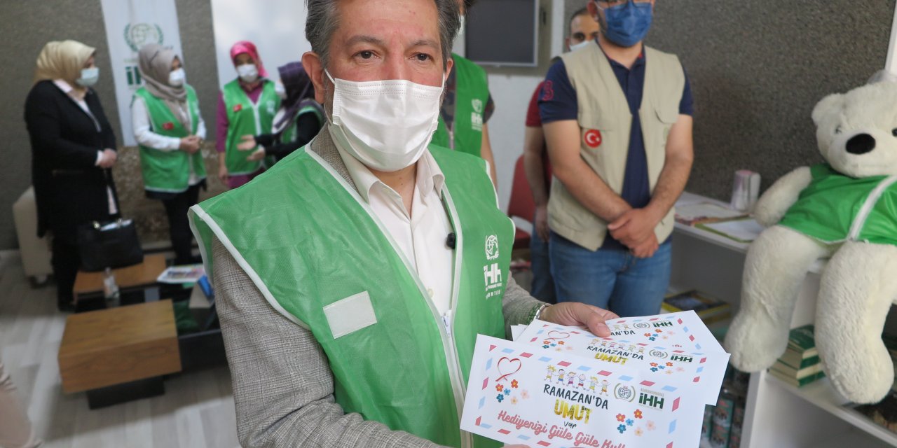 İHH Başkanı Bülbül, “Yetim gülerse dünya güler”
