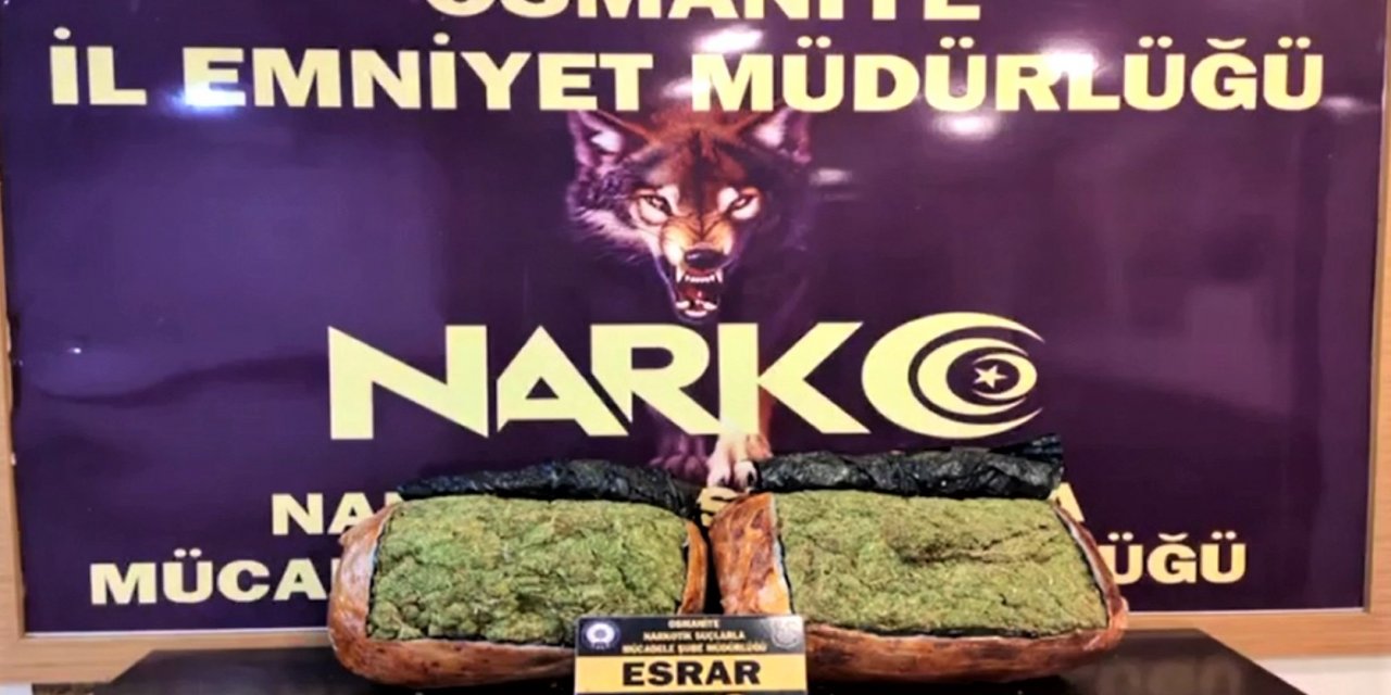 Otomobilin stepnesinden 10 kilogram esrar çıktı