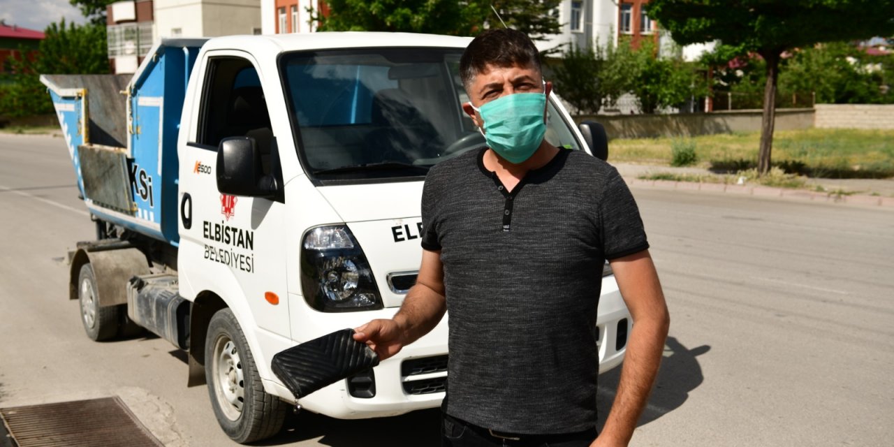 Temizlik görevlisinden insanlık dersi