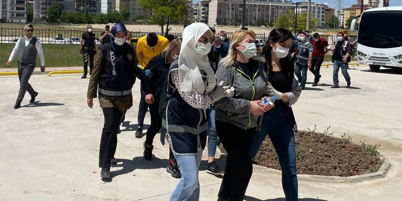 Kahramanmaraş’ta fuhuş operasyonunda 9 kişi yakalandı