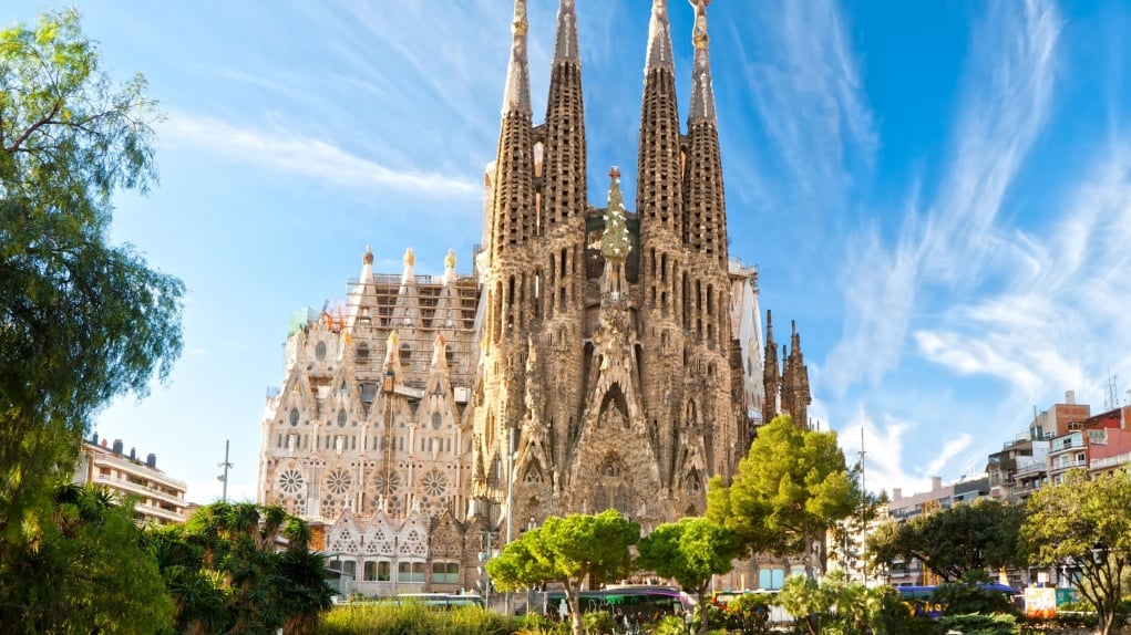sagrada-familia-barcelona-spain.jpg