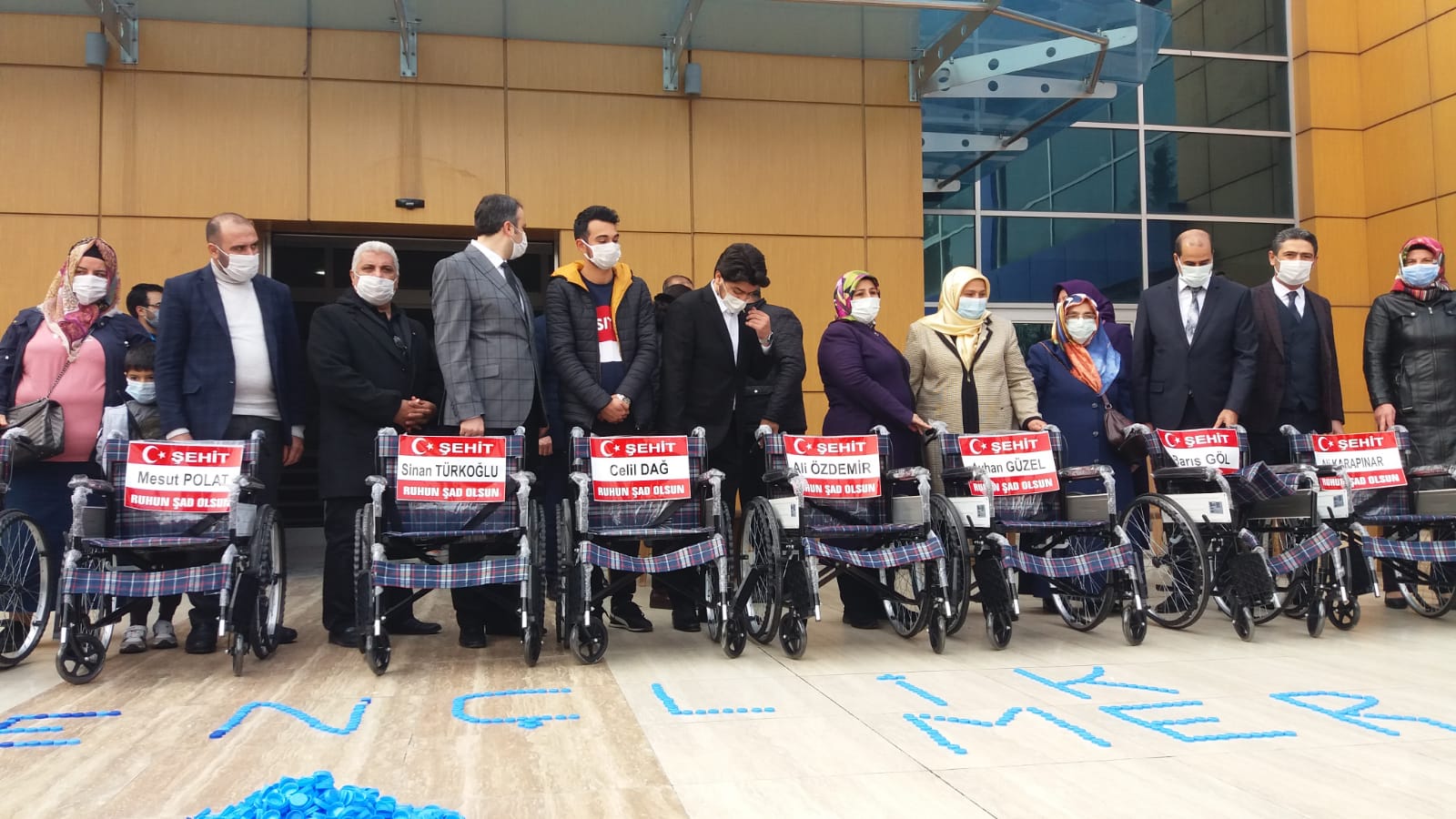 tekerlekli-sandalyeler-sehit-isimleriyle-dagitildi-4.jpeg