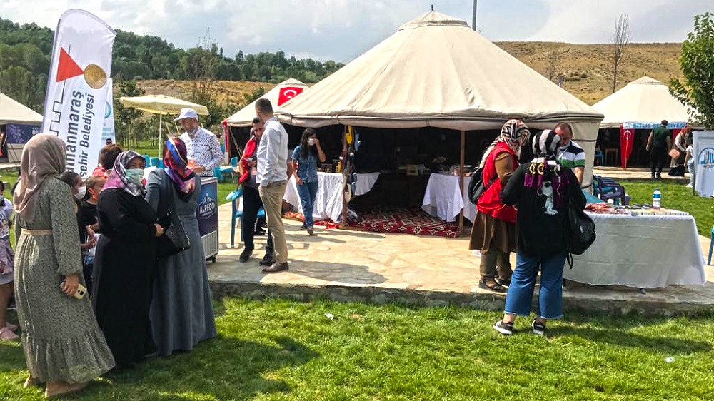 ahlat-malazgirt-etkinlikleri-stant-13-001.jpeg